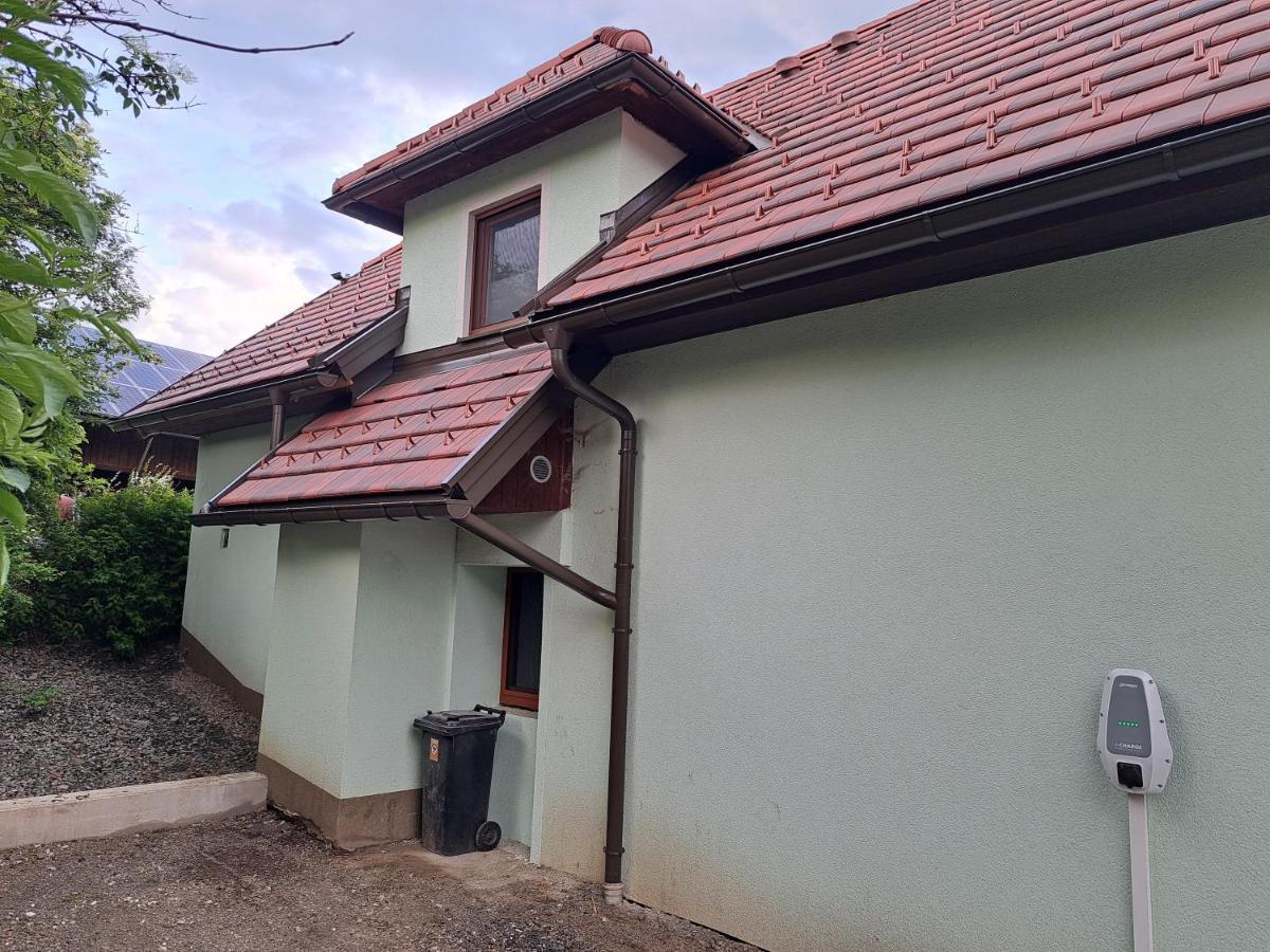 Gasthof Knappenwirt Mariahof Extérieur photo